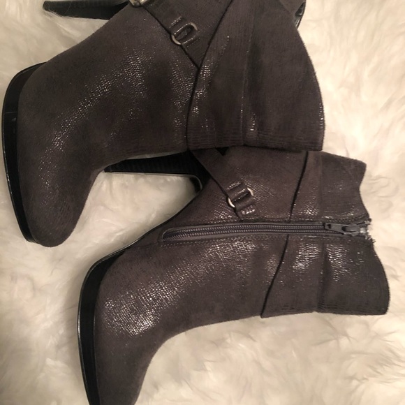 Grey Booties - Picture 5 of 7